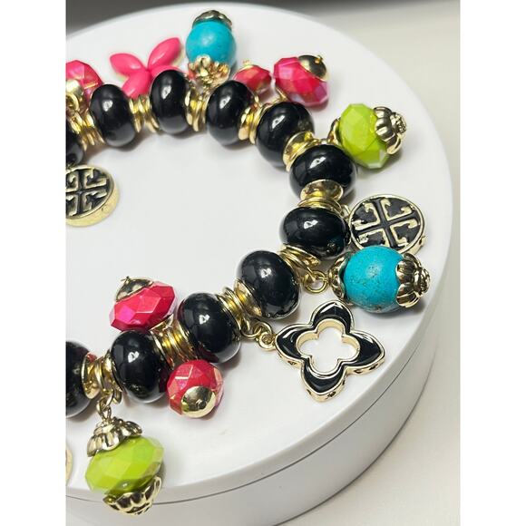 Chic Black & Gold Charm Strectch Bracelet with Maltese Cross & Quatrefoil Charms - Picture 4 of 9